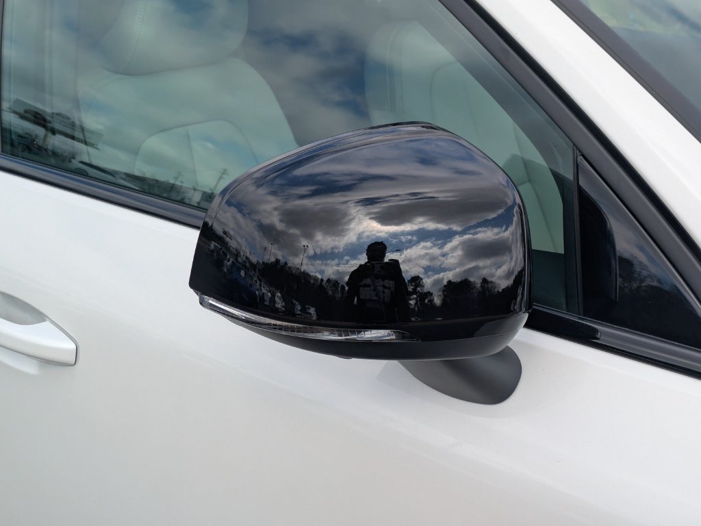 New 2026 Volvo XC40 B4 Plus w/ Climate Package FWD image 12