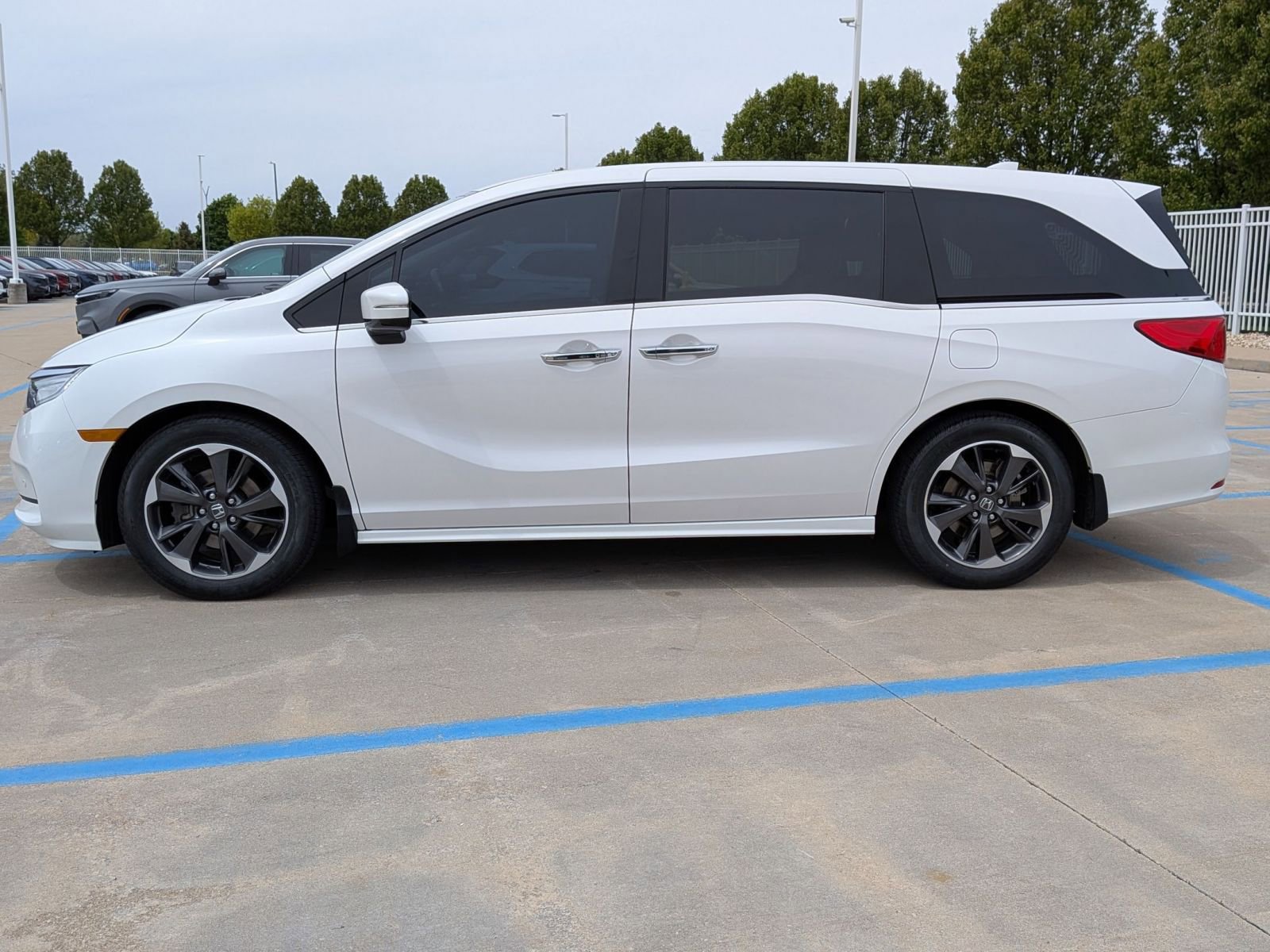 Certified 2023 Honda Odyssey Elite image 9