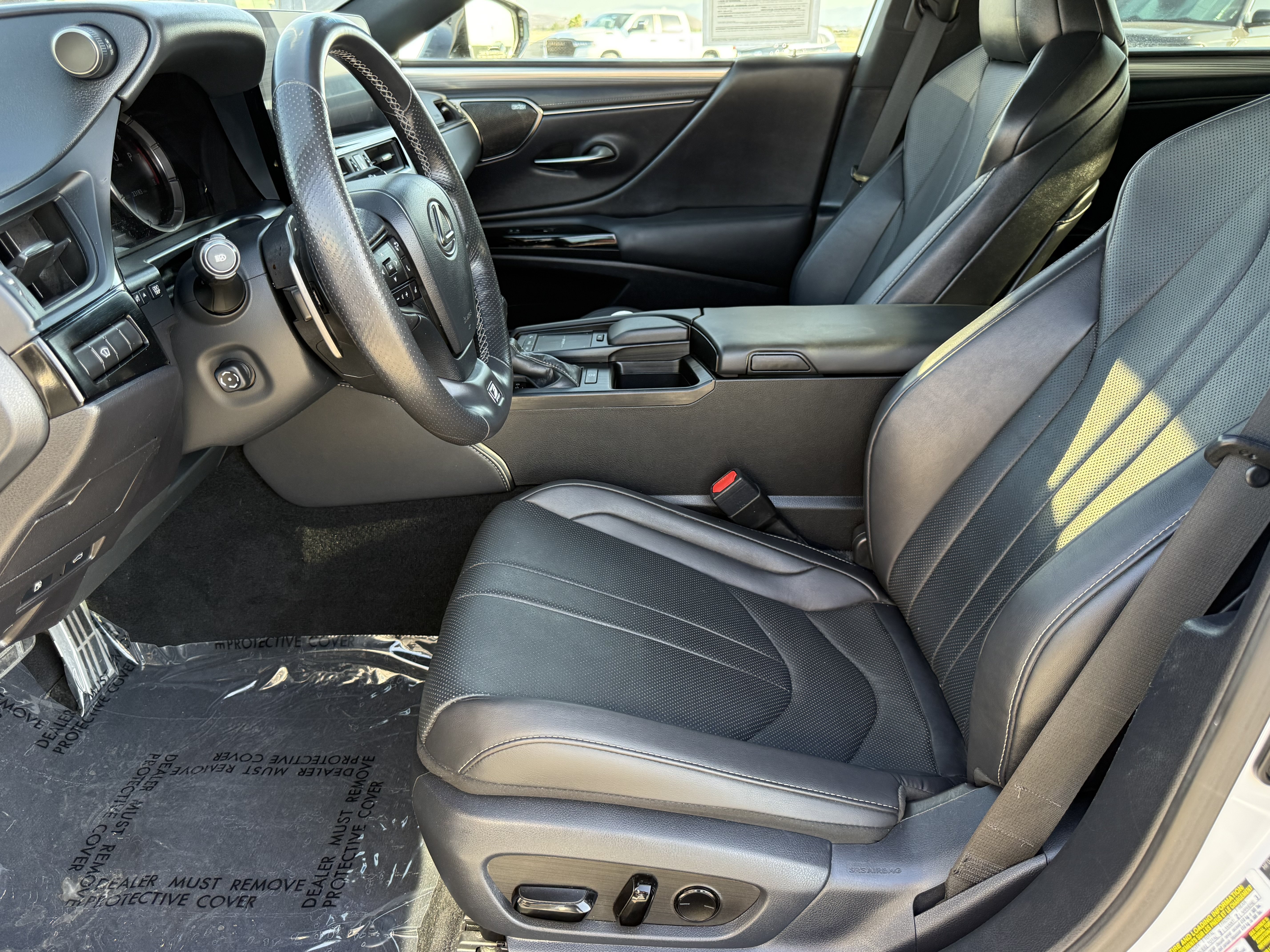 Certified 2022 Lexus ES 350 F Sport w/ Accessory Package 2 FWD image 19
