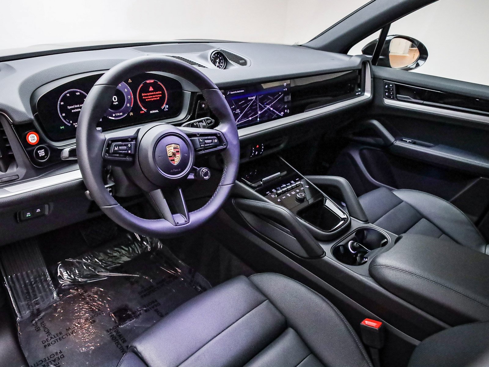 Used 2025 Porsche Cayenne image 4