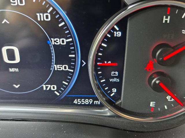 Used 2023 Chevrolet Traverse Premier FWD image 33