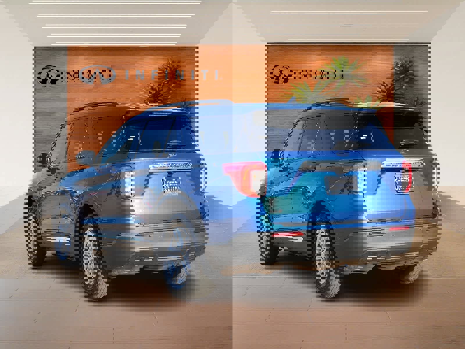 Used 2022 Ford Explorer XLT image 5