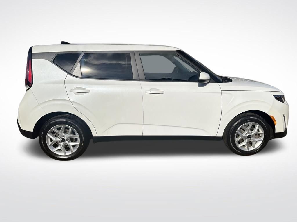 Used 2025 Kia Soul S image 7