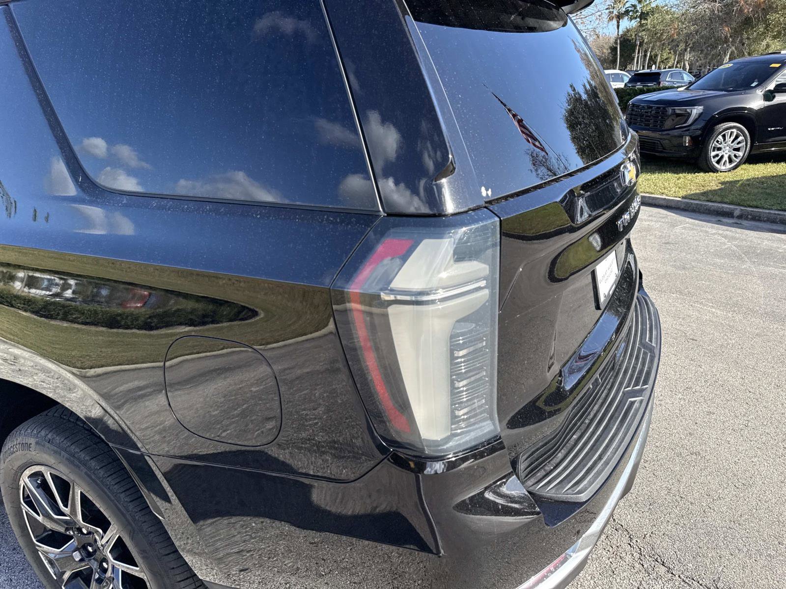 Used 2025 Chevrolet Tahoe High Country image 11