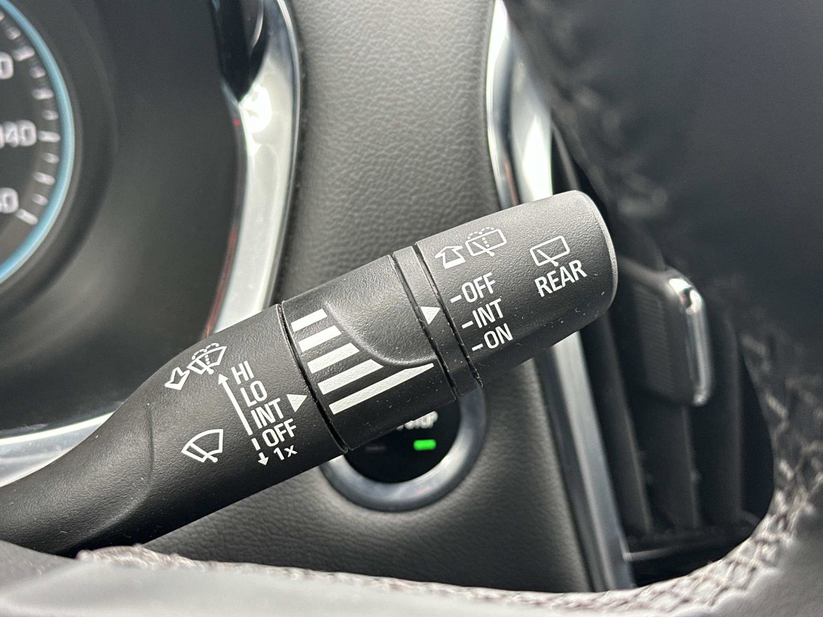 Certified 2023 Chevrolet Traverse LT image 24