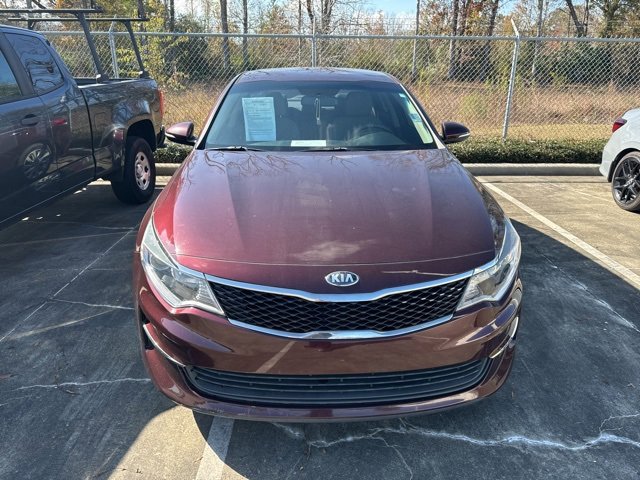 Used 2018 Kia Optima LX w/ 17" Alloy Wheels Package image 2