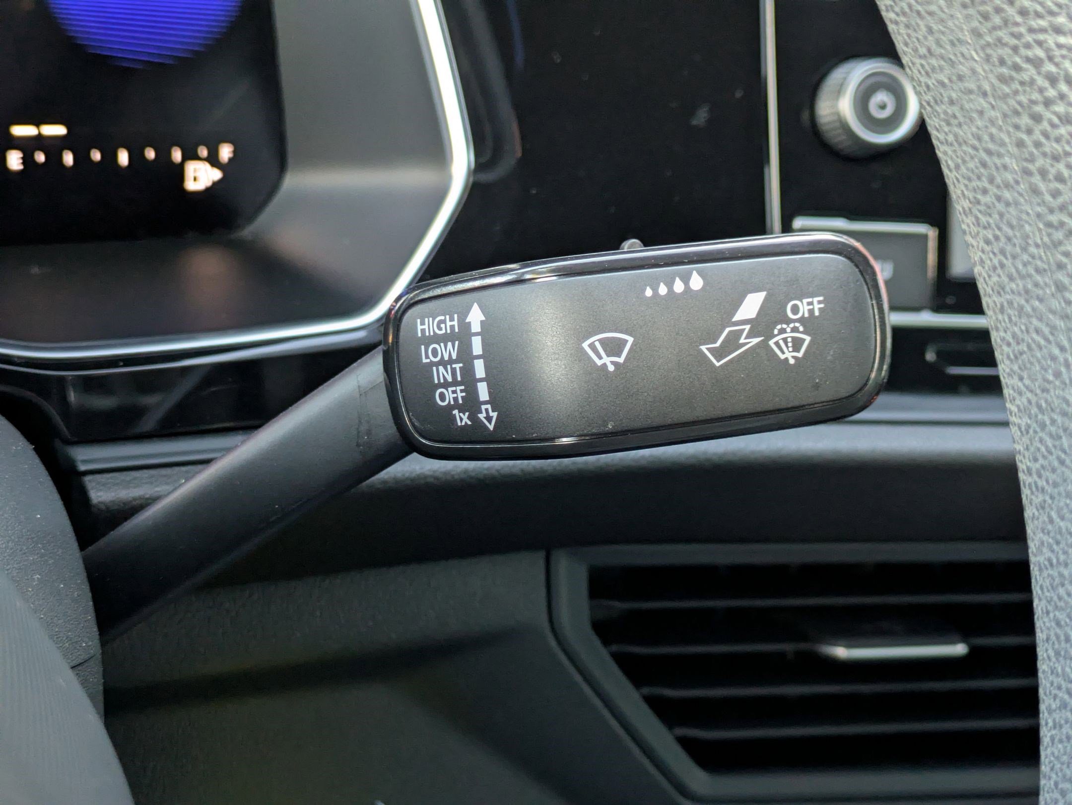 Used 2023 Volkswagen Jetta S image 16