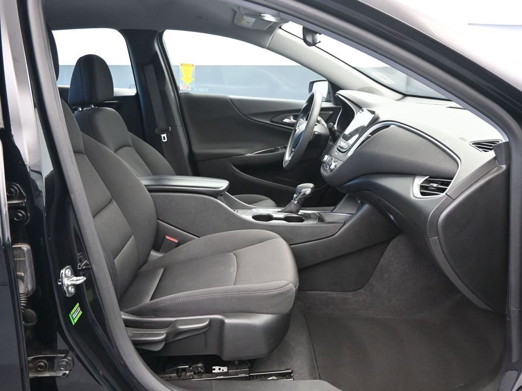 Used 2023 Chevrolet Malibu LT image 11