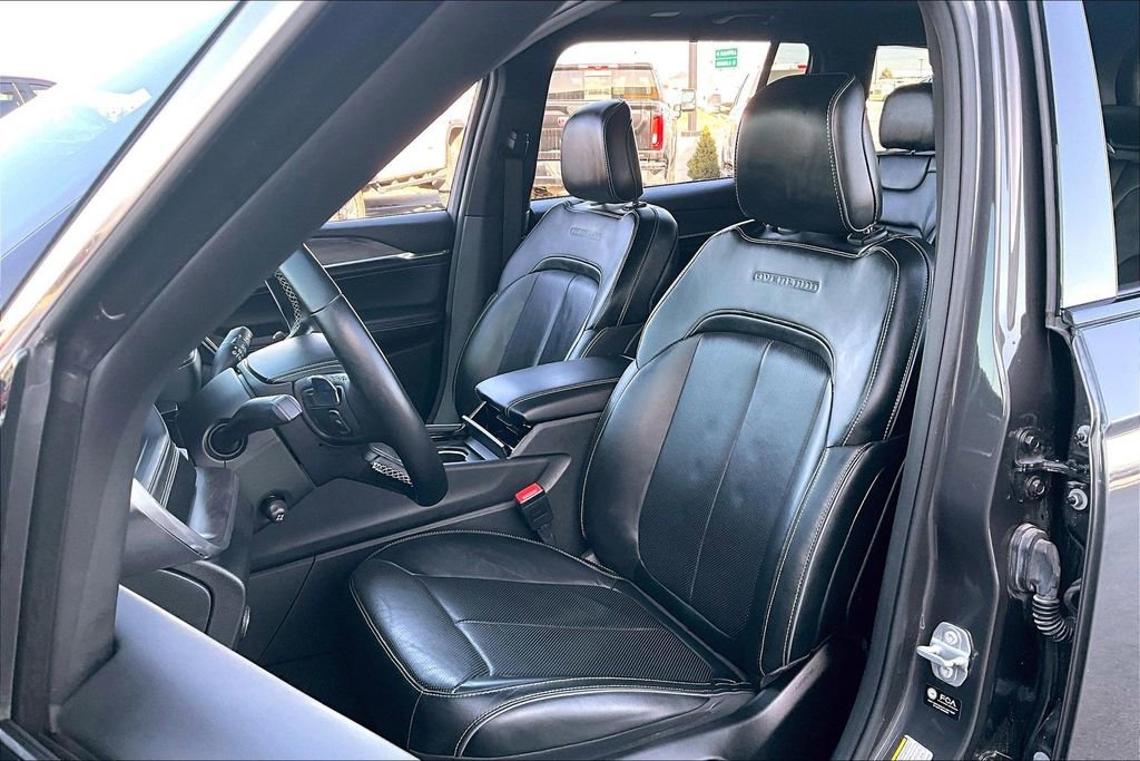 Used 2022 Jeep Grand Cherokee L Overland image 25