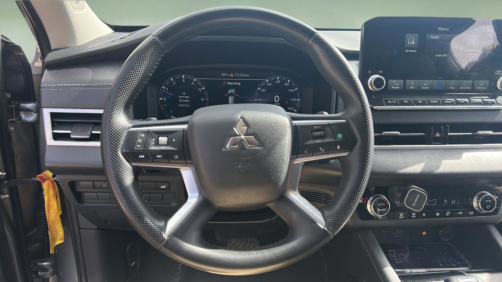 Used 2024 Mitsubishi Outlander SE image 14