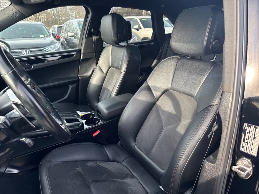 Used 2019 Porsche Macan Base image 14