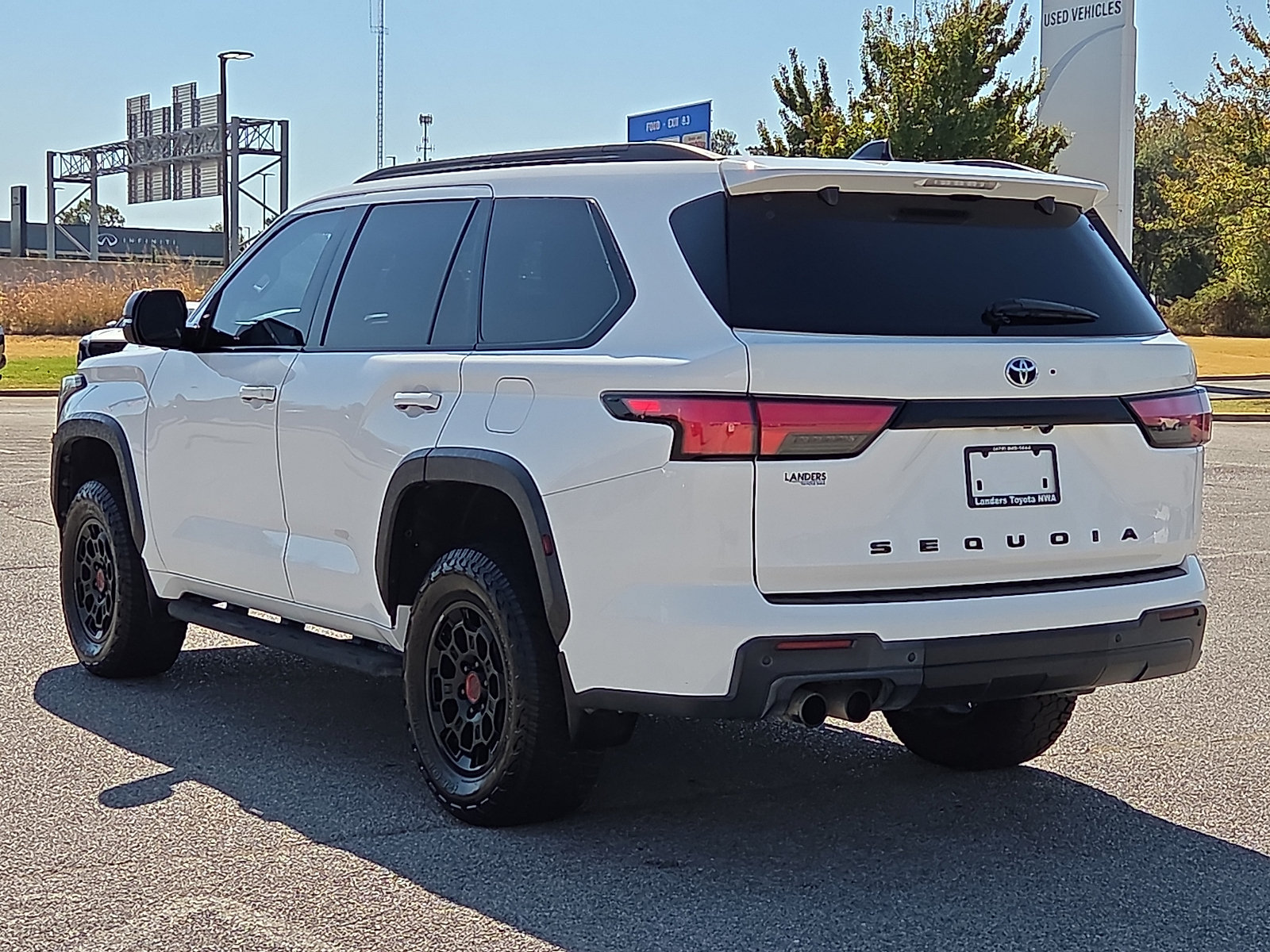 Used 2023 Toyota Sequoia TRD Pro AWD/4WD image 4
