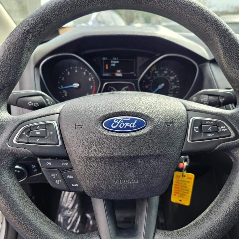 Used 2015 Ford Focus SE FWD image 17