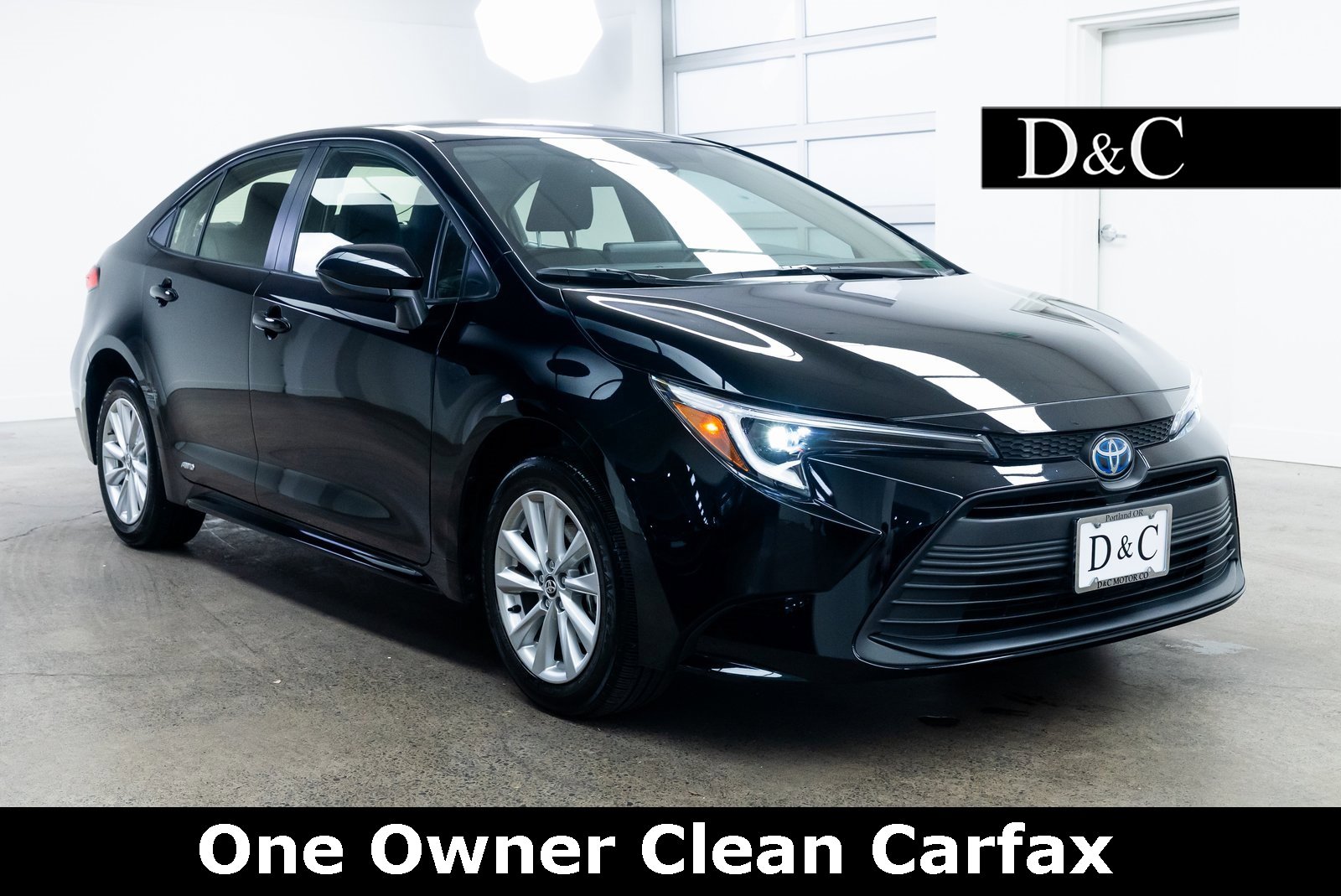 Used 2025 Toyota Corolla LE image 1