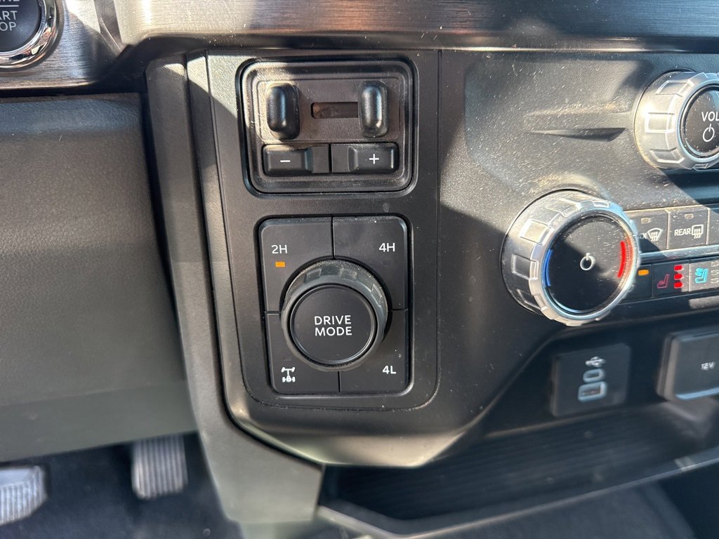 Used 2023 Ford F250 Lariat w/ Chrome Package image 30