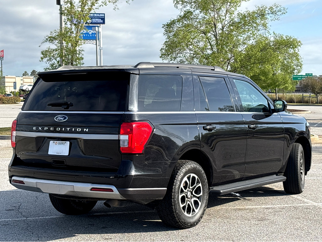 Used 2024 Ford Expedition XLT image 22
