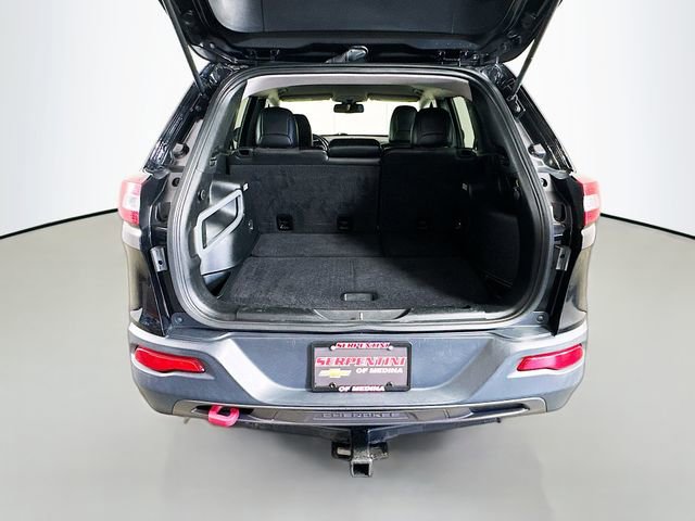 Used 2016 Jeep Cherokee Trailhawk image 24