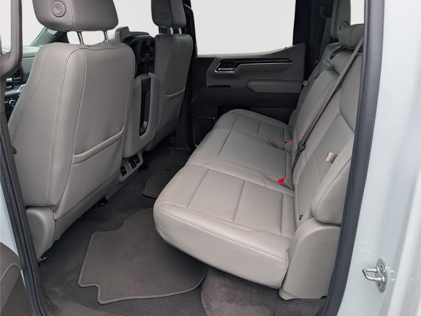 Used 2025 GMC Sierra 1500 SLT AWD/4WD image 14