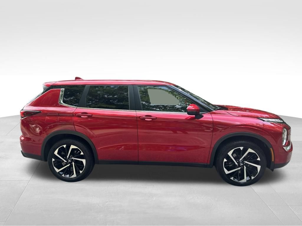 Used 2024 Mitsubishi Outlander AWD image 6