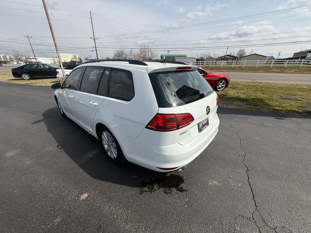Used 2016 Volkswagen Golf S image 6