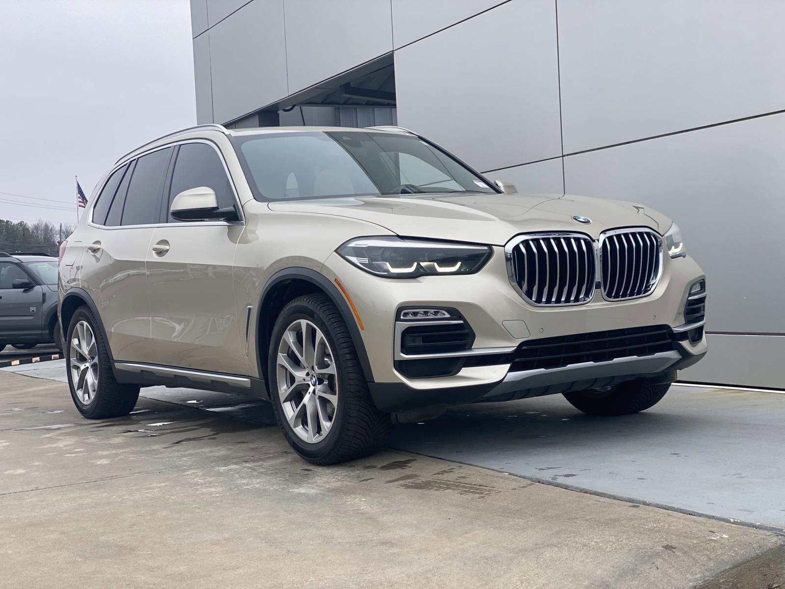 Used 2019 BMW X5 xDrive40i w/ Premium Package 2 video 1