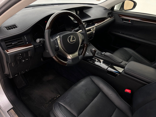 Used 2013 Lexus ES 350 w/ Luxury Pkg FWD image 12