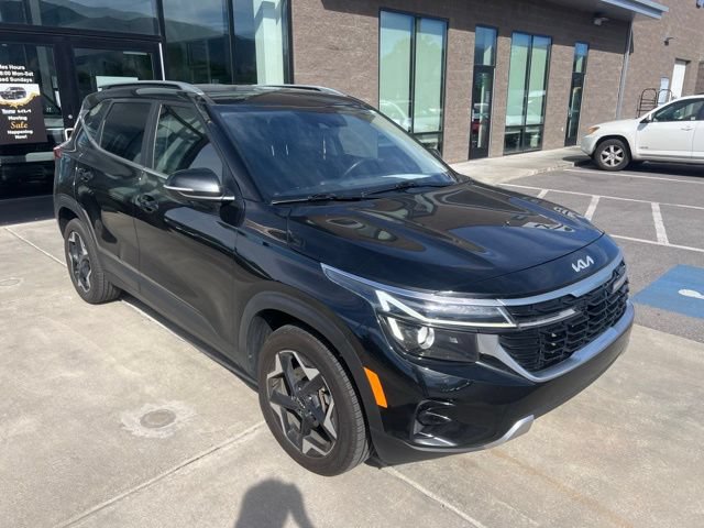 Used 2024 Kia Seltos EX AWD/4WD image 2