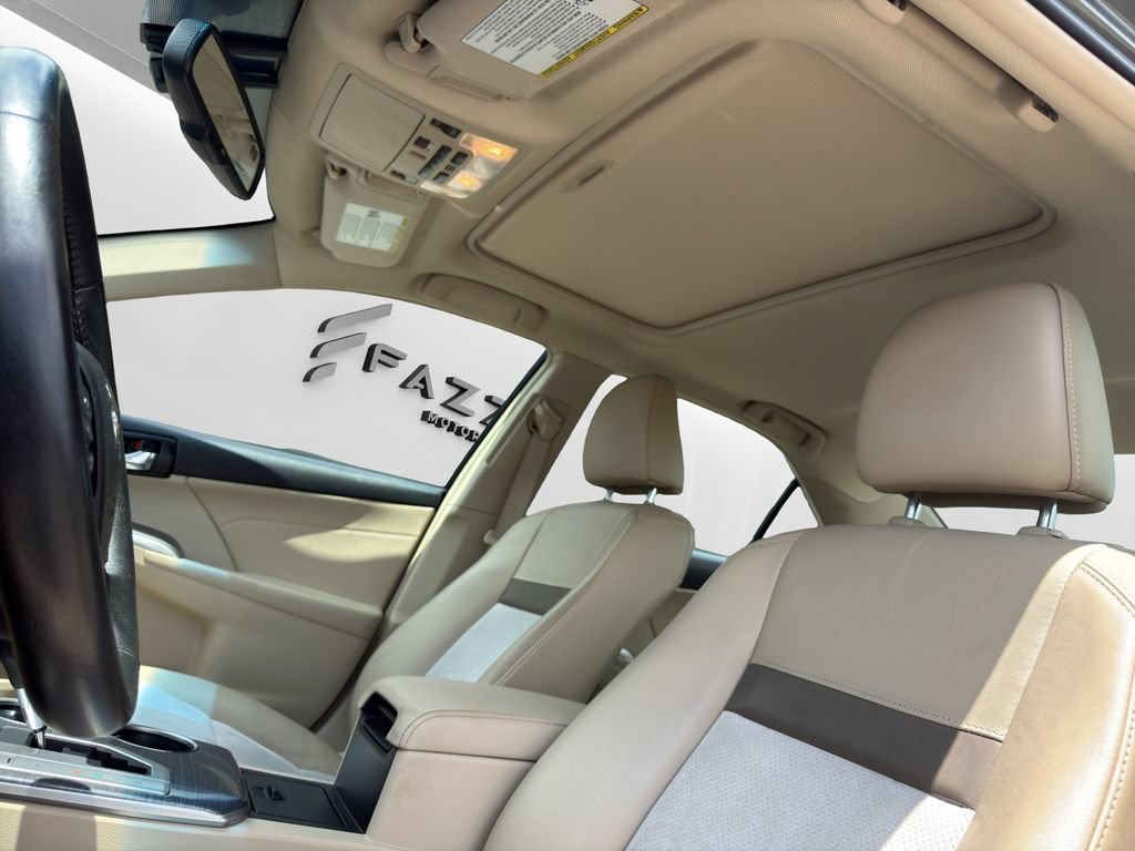 Used 2013 Toyota Camry XLE w/ Leather Pkg FWD image 30