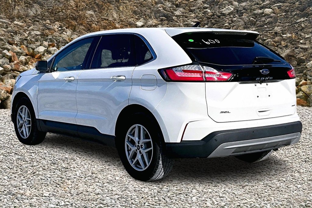 Used 2022 Ford Edge SEL w/ Convenience Package image 10