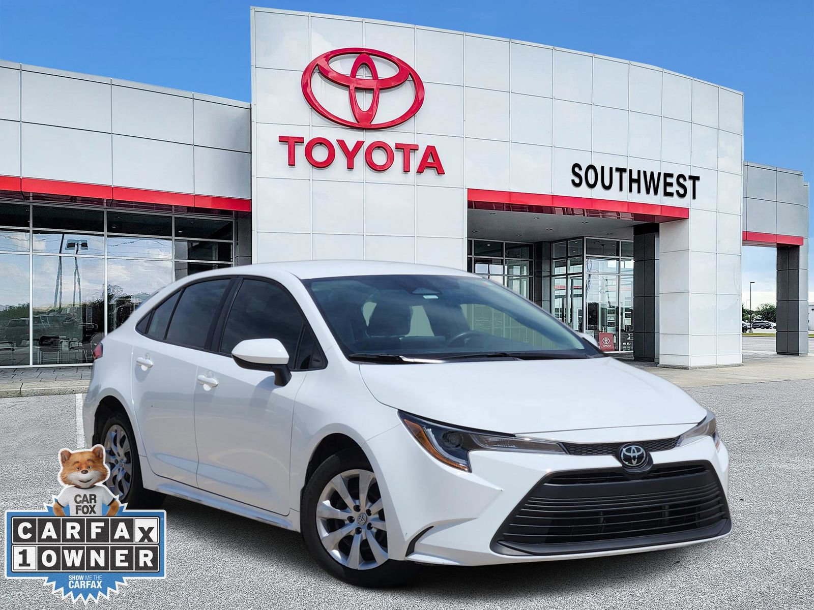 Used 2023 Toyota Corolla LE image 1