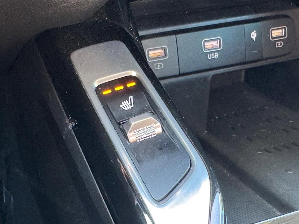 Certified 2023 Kia Sorento SX image 21