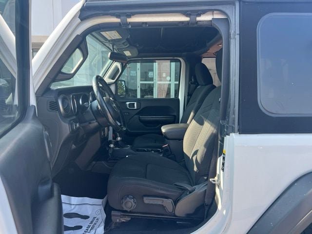 Certified 2020 Jeep Wrangler Sport AWD/4WD image 8