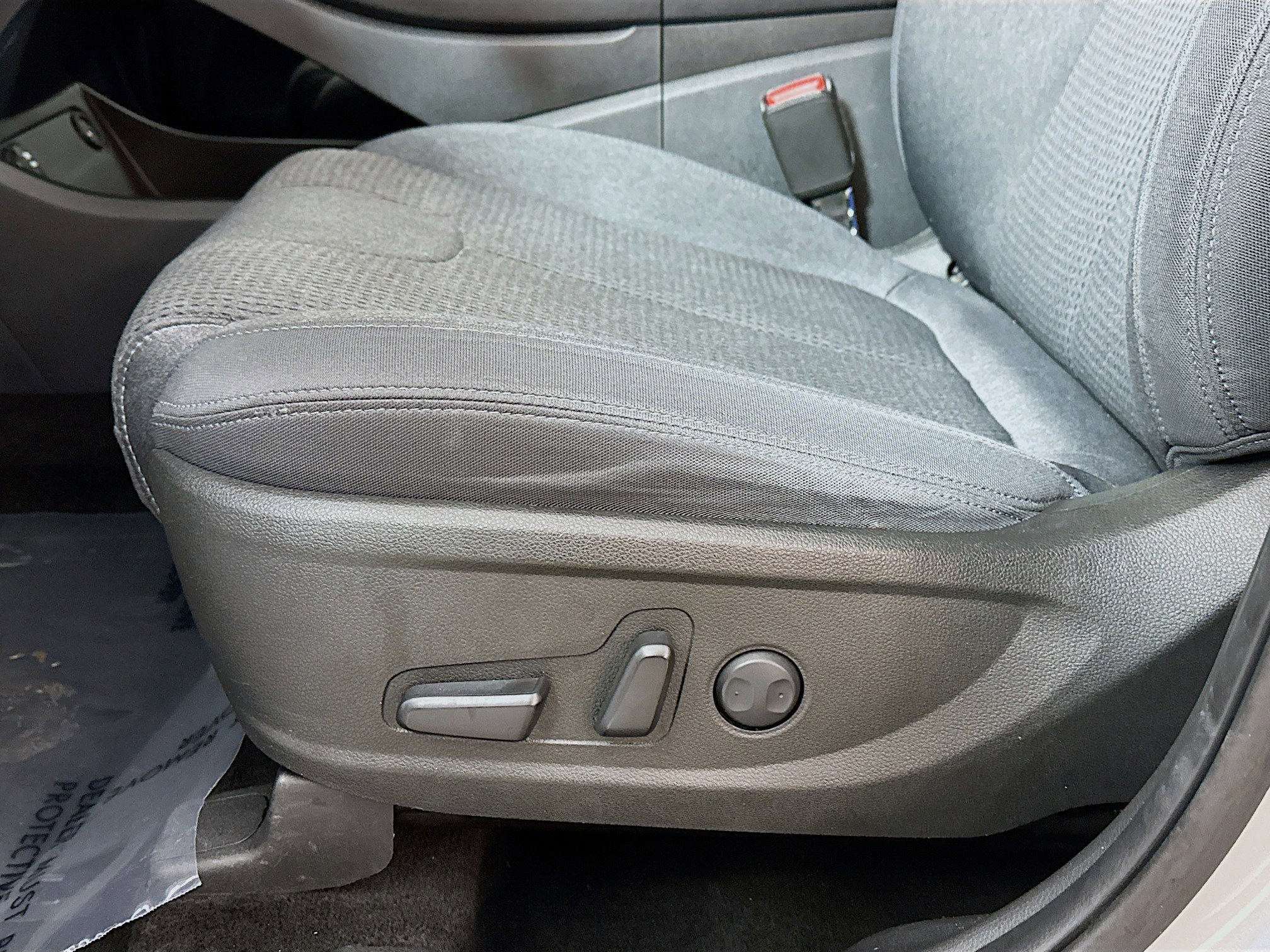 Certified 2023 Hyundai Santa Fe SEL image 18