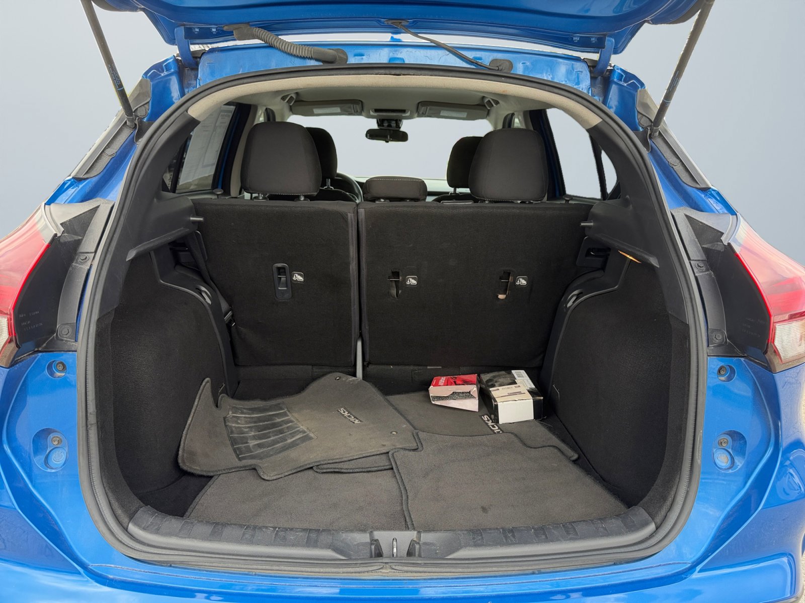 Used 2021 Nissan Kicks S image 15