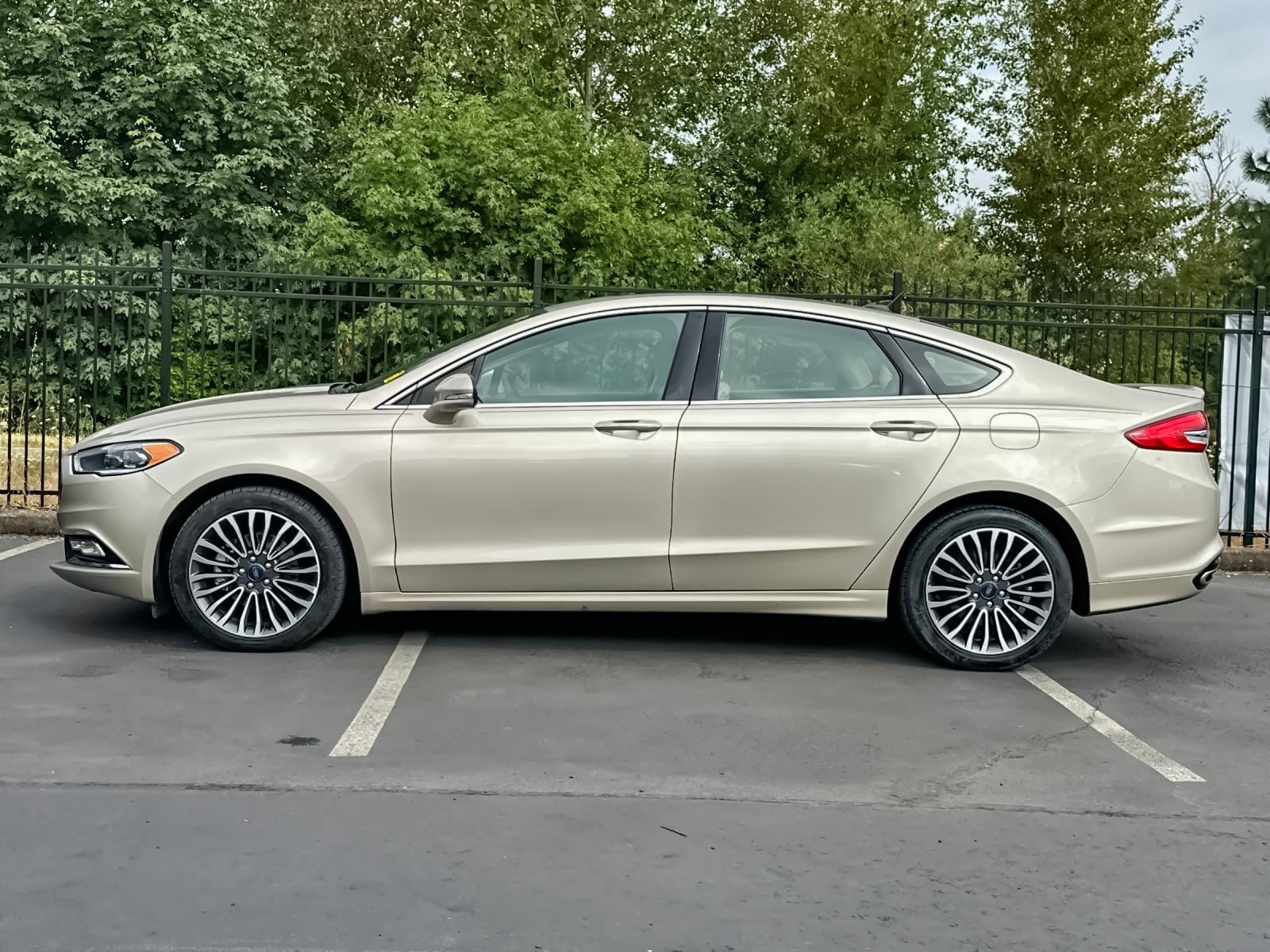 Used 2018 Ford Fusion Titanium AWD/4WD image 6