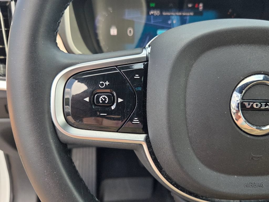 Used 2025 Volvo V90 B6 Cross Country Ultra w/ Protection Package Premier AWD/4WD image 23