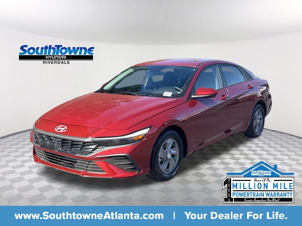 Used 2025 Hyundai Elantra SE FWD image 1