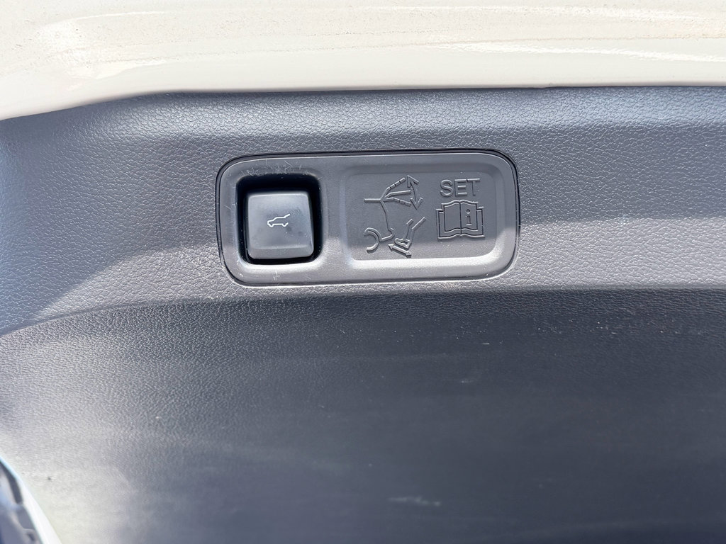 Used 2021 Lincoln Navigator Reserve RWD image 11