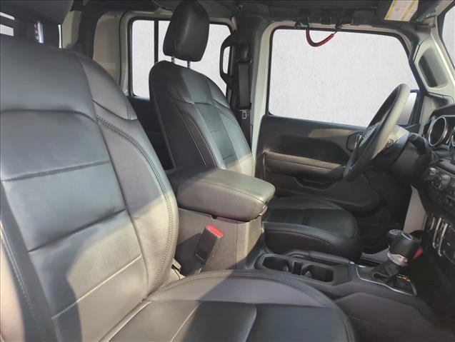 Used 2023 Jeep Gladiator Mojave AWD/4WD image 26