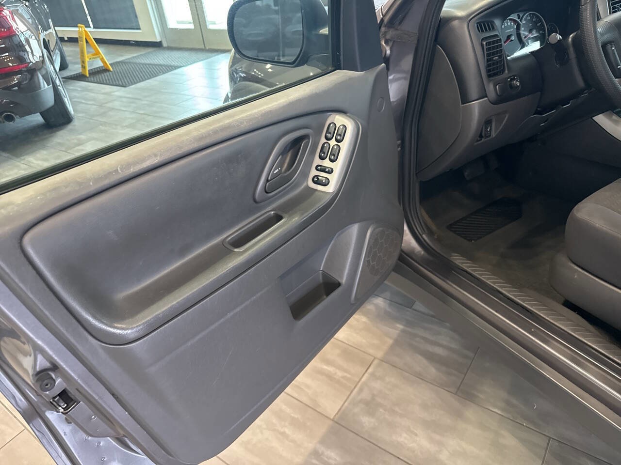 Used 2006 MAZDA Tribute I image 26