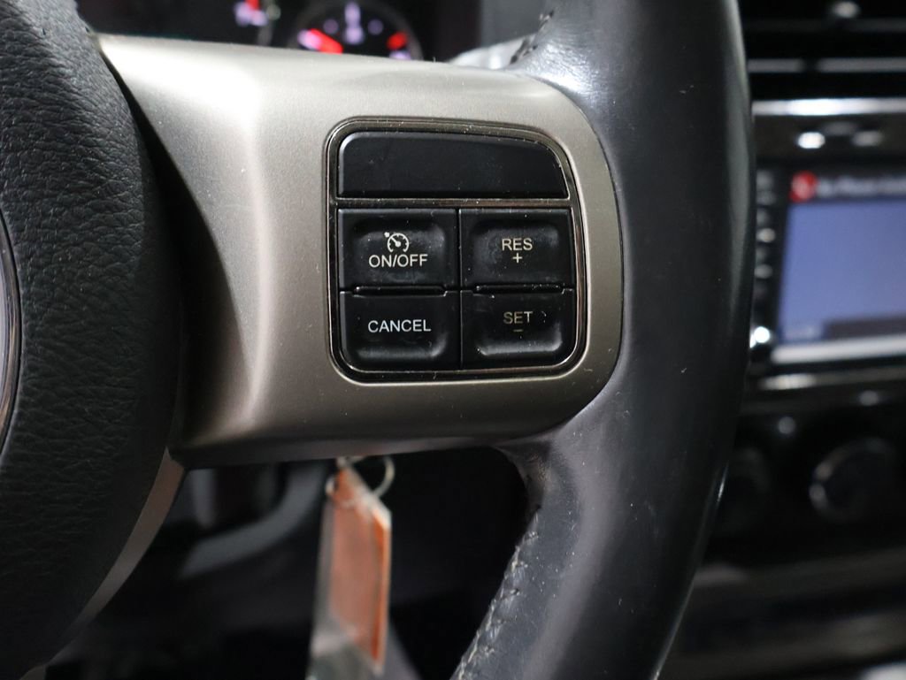 Used 2012 Jeep Liberty Limited w/ Tire & Wheel Group image 33