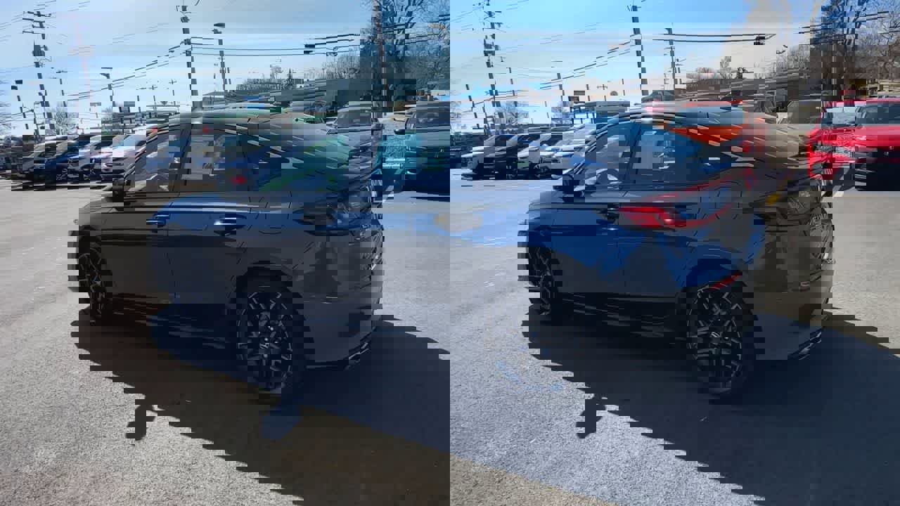 Used 2024 Honda Civic Sport Touring image 6