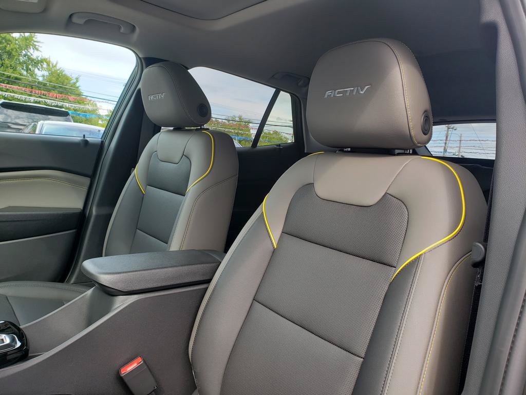 New 2026 Chevrolet Trax ACTIV w/ Sunroof Package FWD image 24