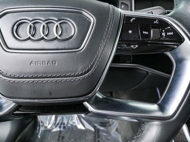 Used 2023 Audi A8 L 3.0T AWD/4WD image 30