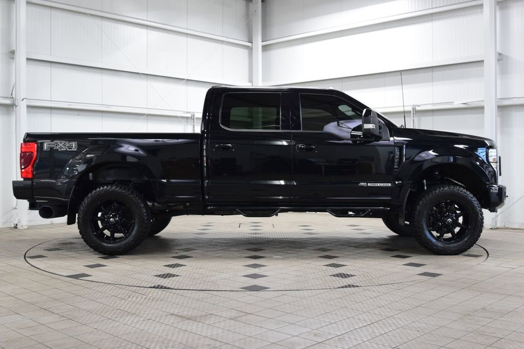 Used 2022 Ford F350 Lariat w/ Black Appearance Package image 8
