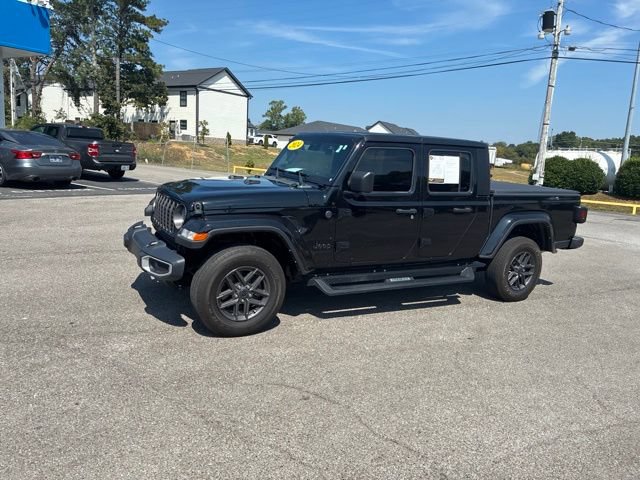 Used 2024 Jeep Gladiator Sport AWD/4WD image 15