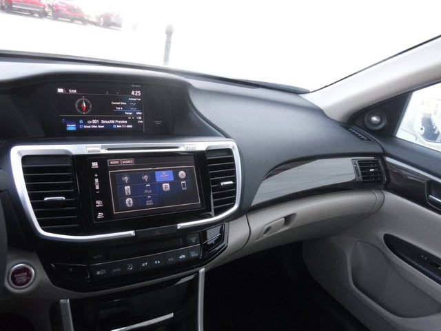 Used 2017 Honda Accord EX-L image 20