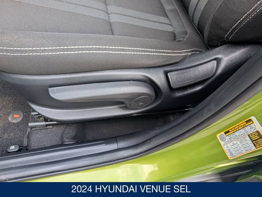 Certified 2024 Hyundai Venue SEL FWD image 15