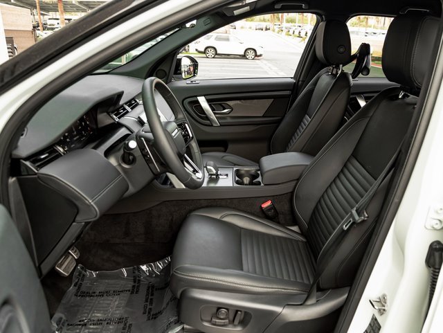 Used 2024 Land Rover Discovery Sport Dynamic SE image 14