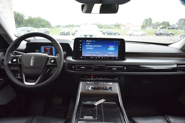 Used 2025 Lincoln Aviator Reserve w/ Equipment Group 201A AWD/4WD image 43